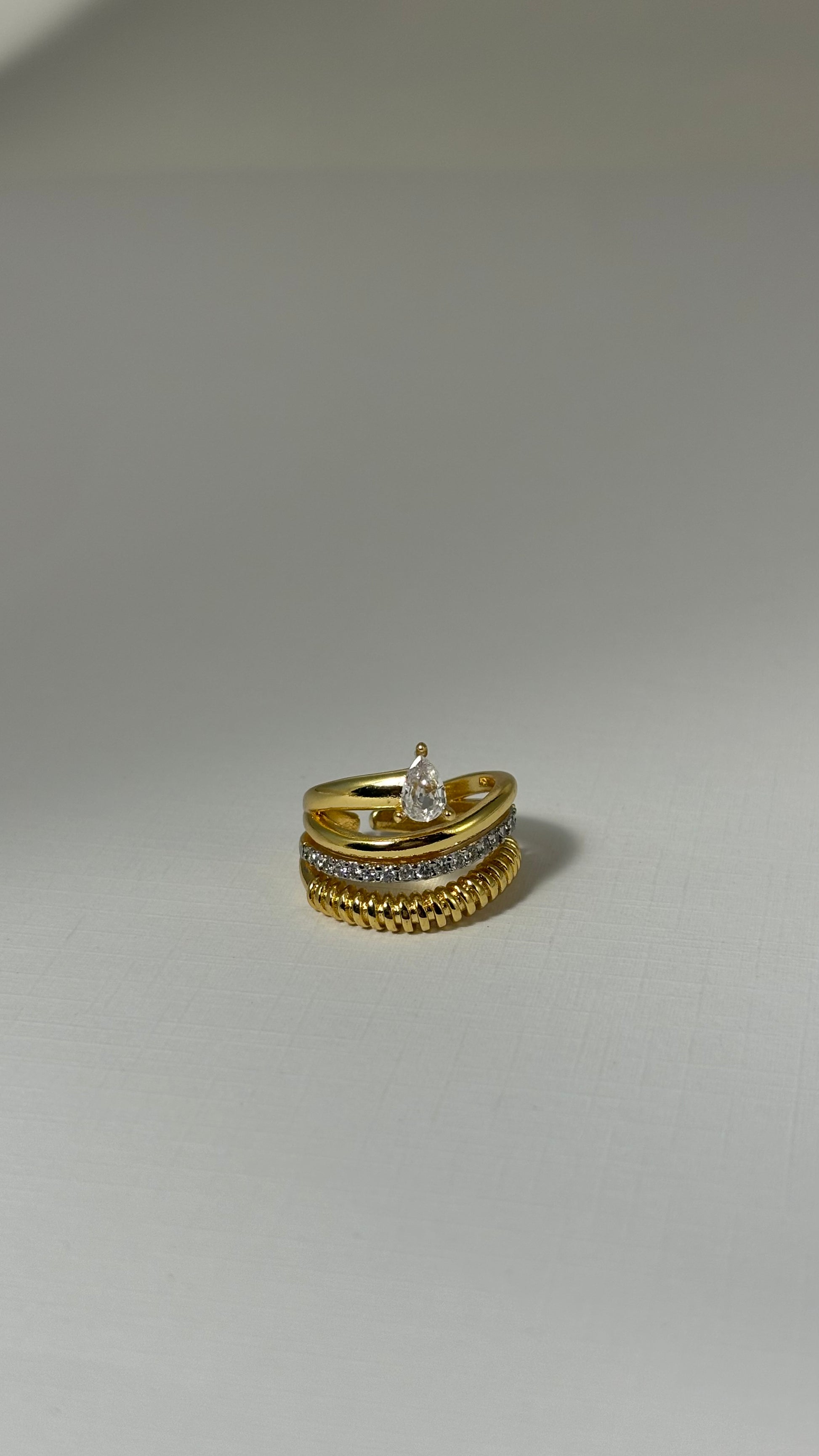 Gota dorada 14k gold plated ring - Guayaba