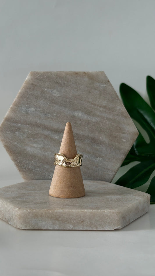 Wave gold ring