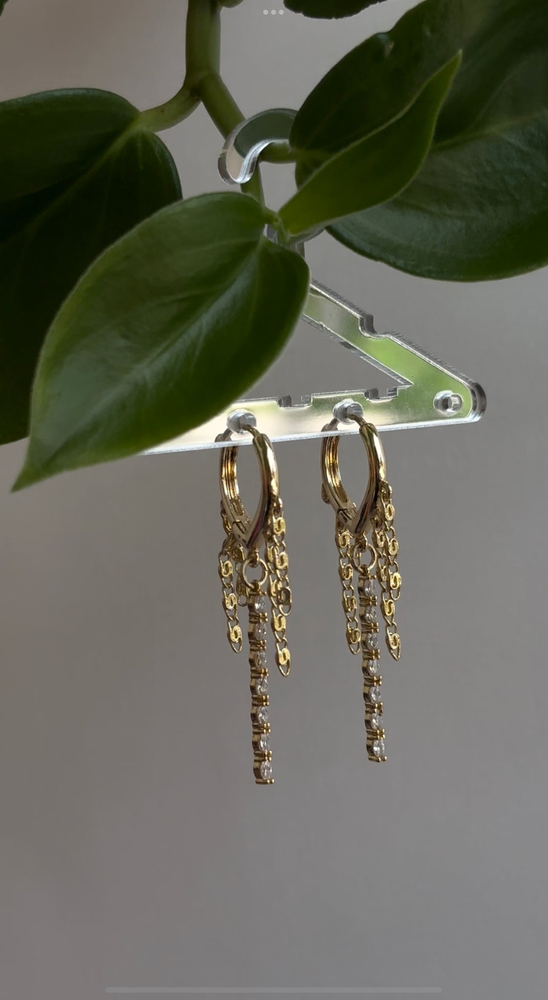 Simple gold earrings