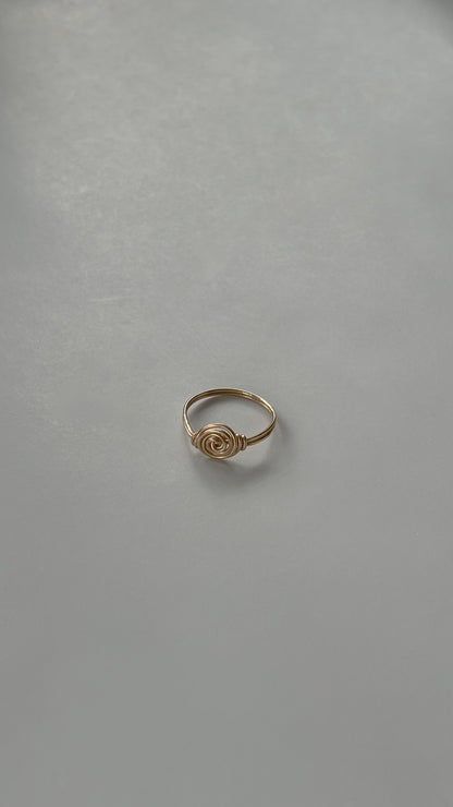 Anillos Swirls chapados en oro de 14/20