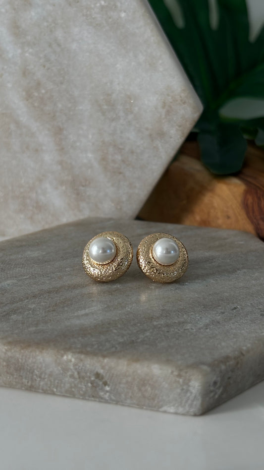 Pearl and gold earrings