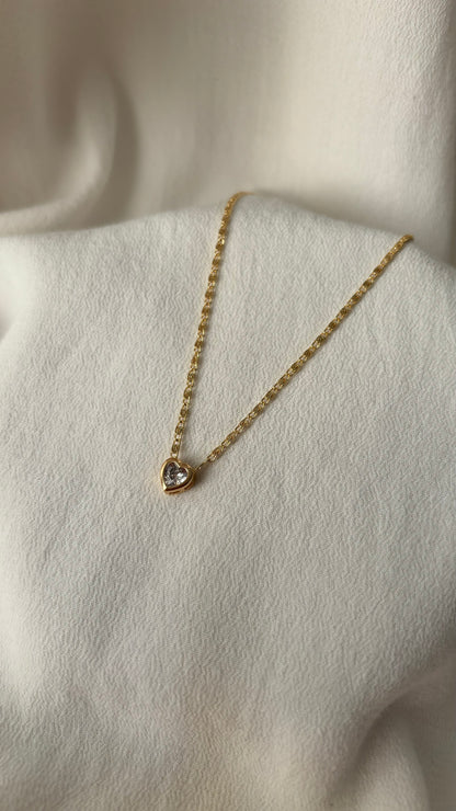 Zirconia heart gold necklace