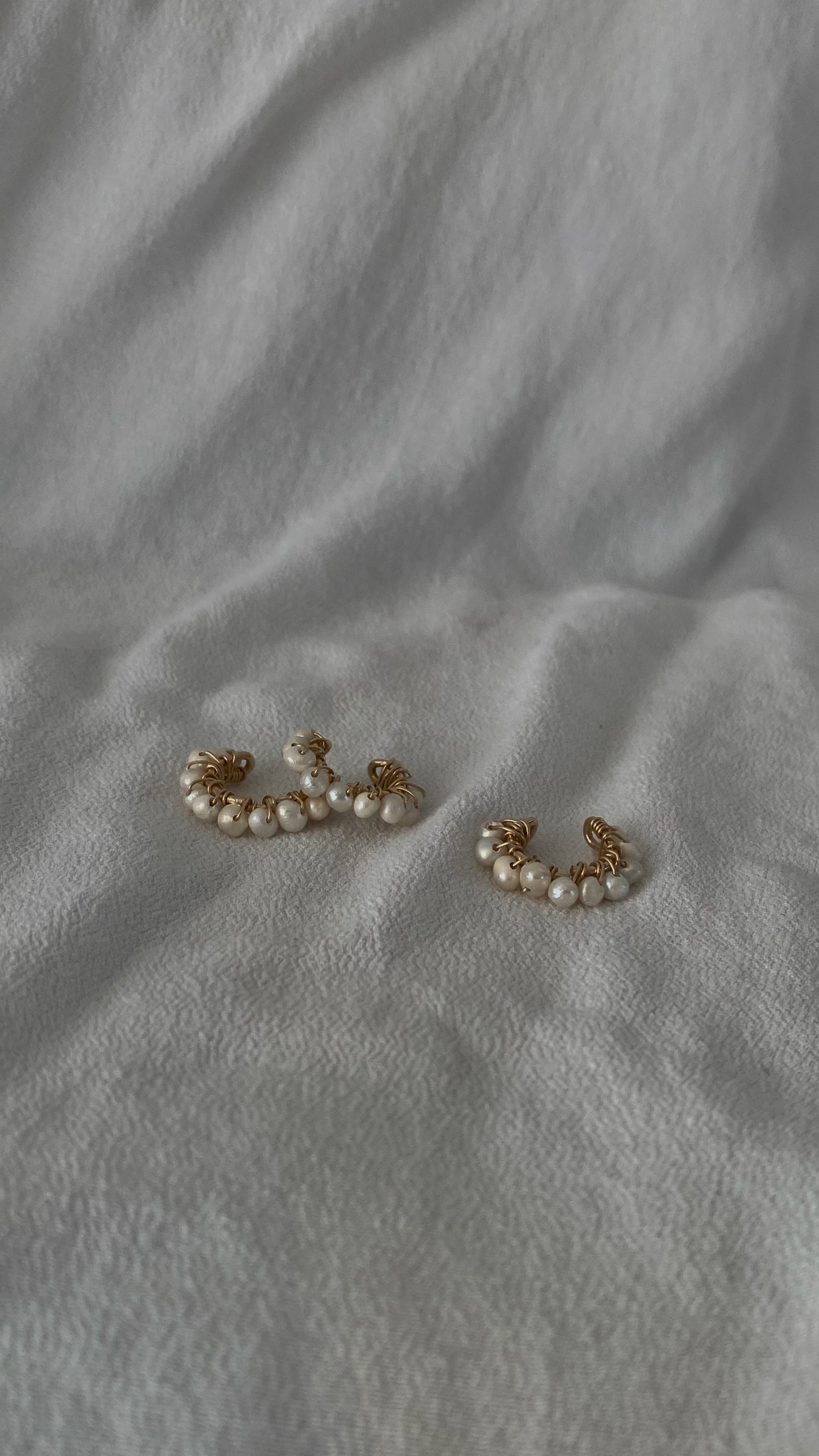 Pearl ear cuff (Pre-order)